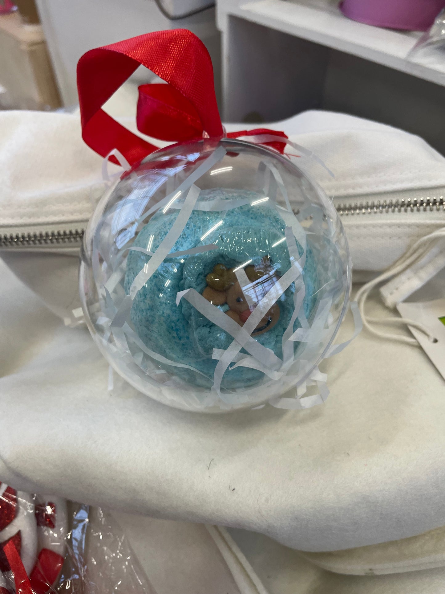 Filled Acrylic baubles with bath bombs