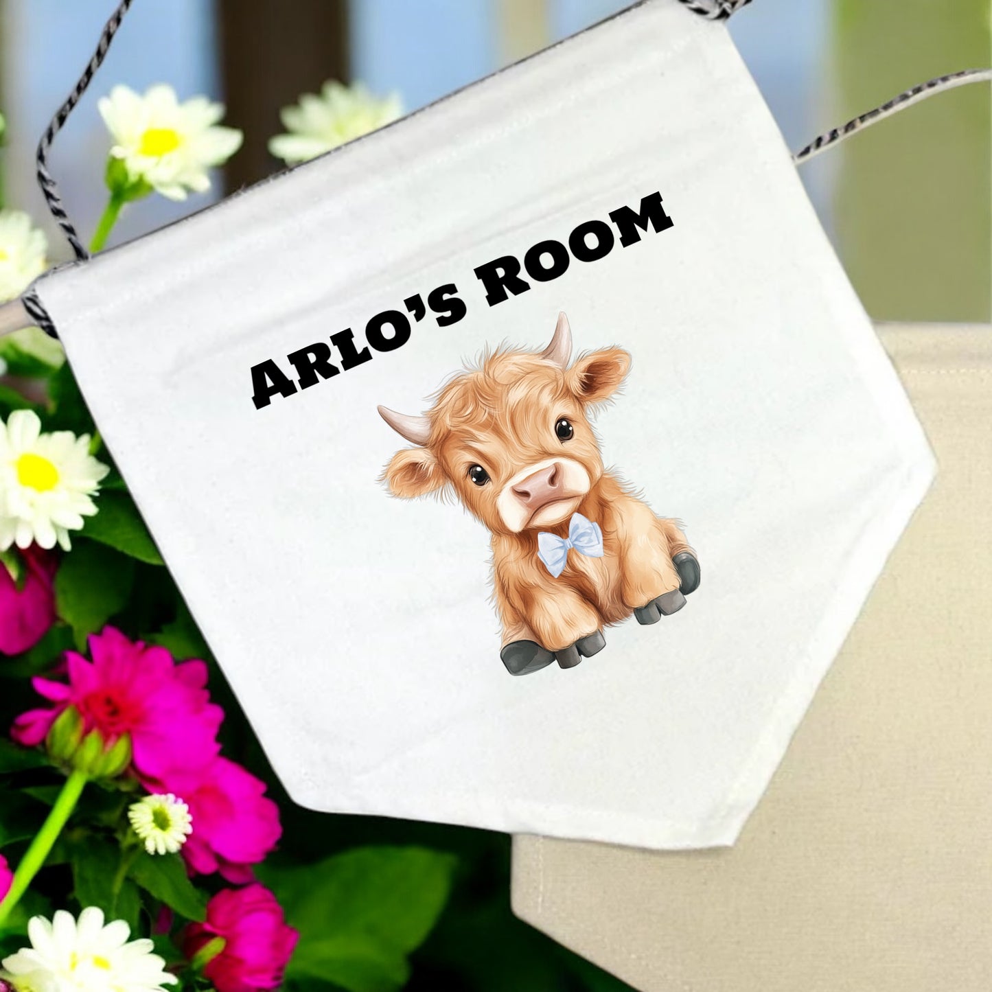Room Pennant Highland Cow