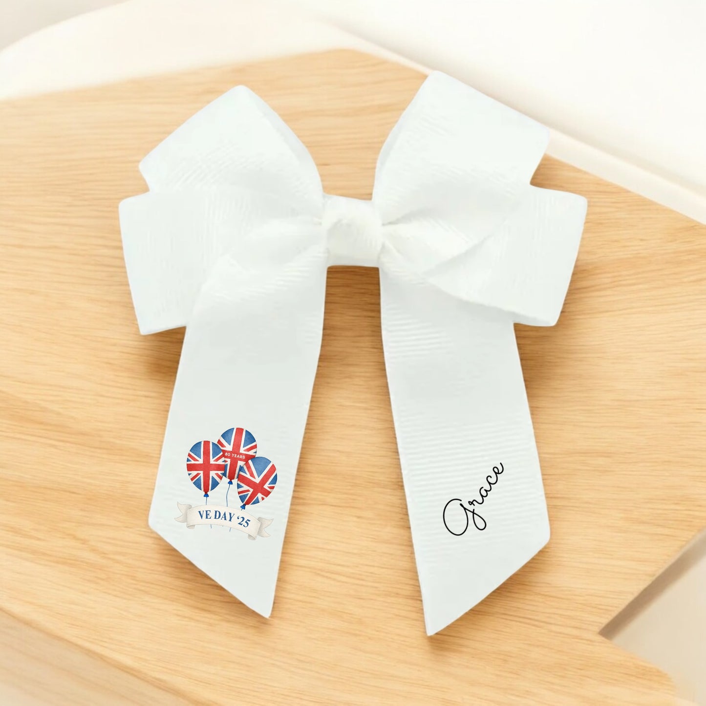 VE Day Har Bows