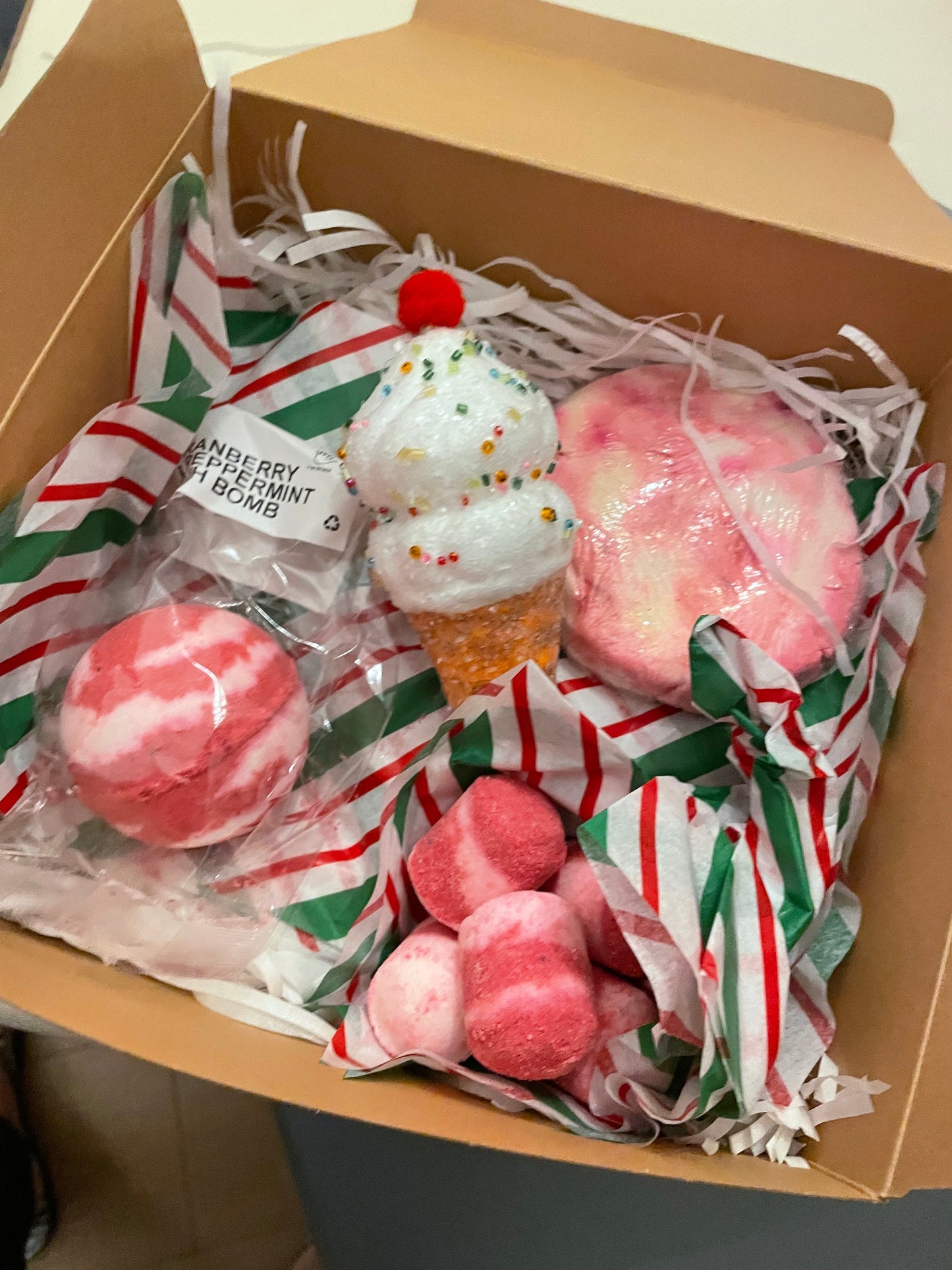 Cranberry and Pepermint Personalisd Gift box