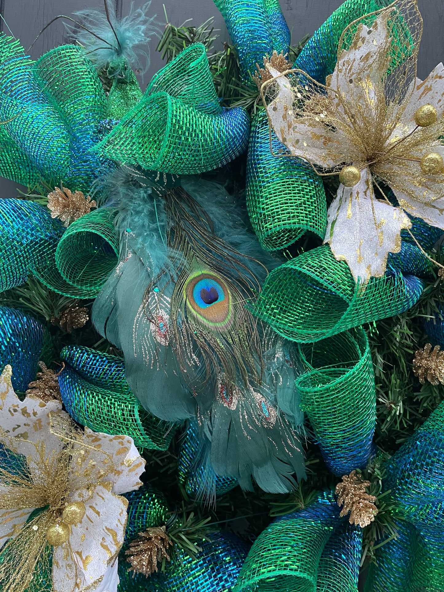 Peacock Glory 40cms Wreath