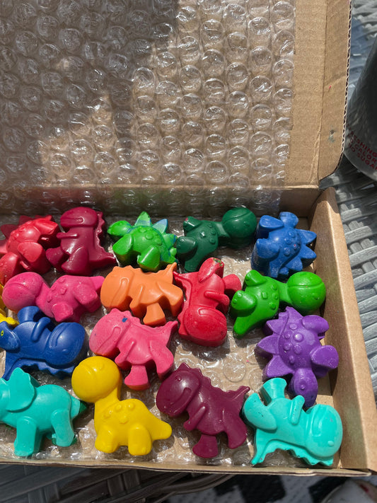 box crayons / Dino crayons / flower Crayons / gift / party gifts /crayons / early play