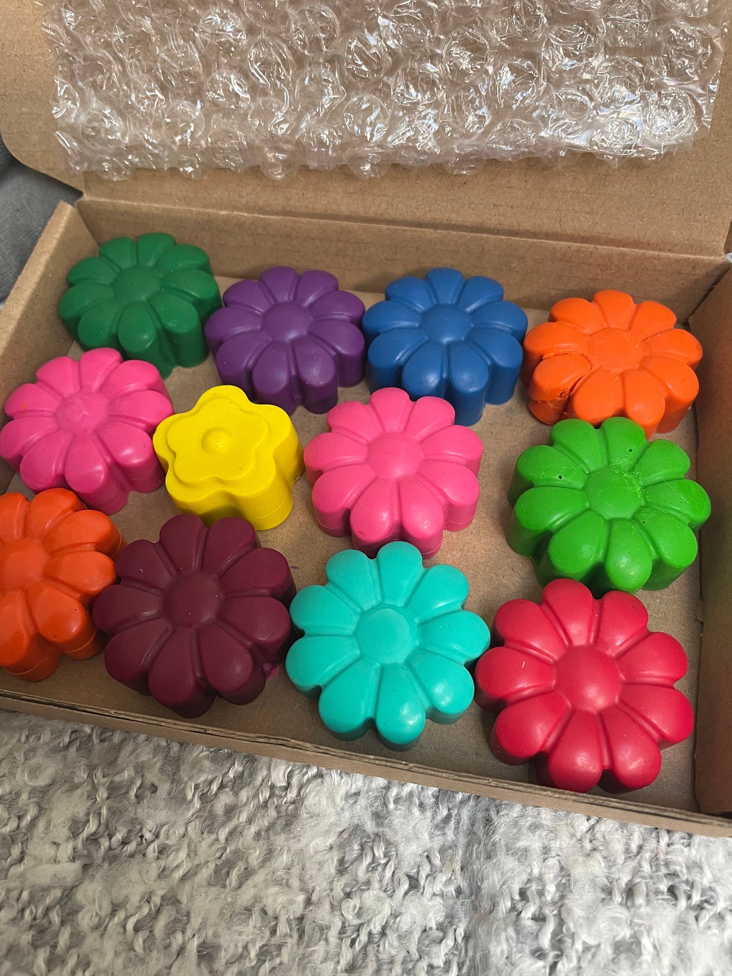 box crayons / Dino crayons / flower Crayons / gift / party gifts /crayons / early play