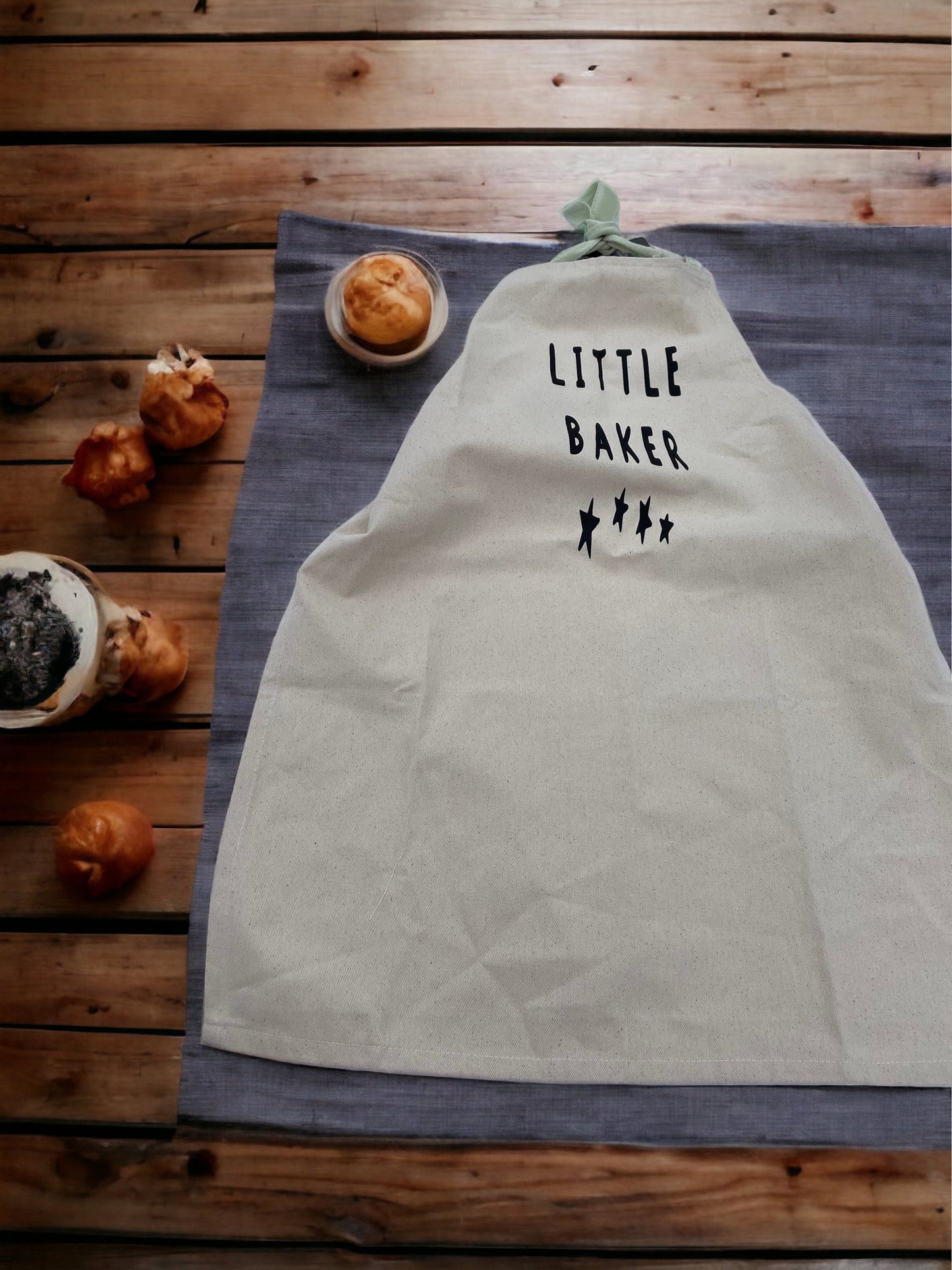 Little Star Baker Apron / personlised aprons / kids aprons / messy play apron / cotton aprons / baking aprons / gift