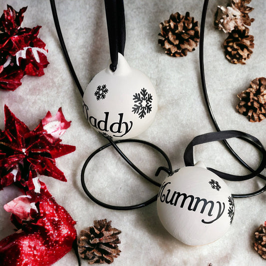 Personlised Ceramic Baubles / personalised / Christmas / keepsake /special event/ just married / 1st Christmas