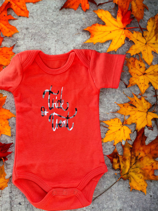 Trick or Treat Baby Bodysuit: halloween bodysuit/ newborngift